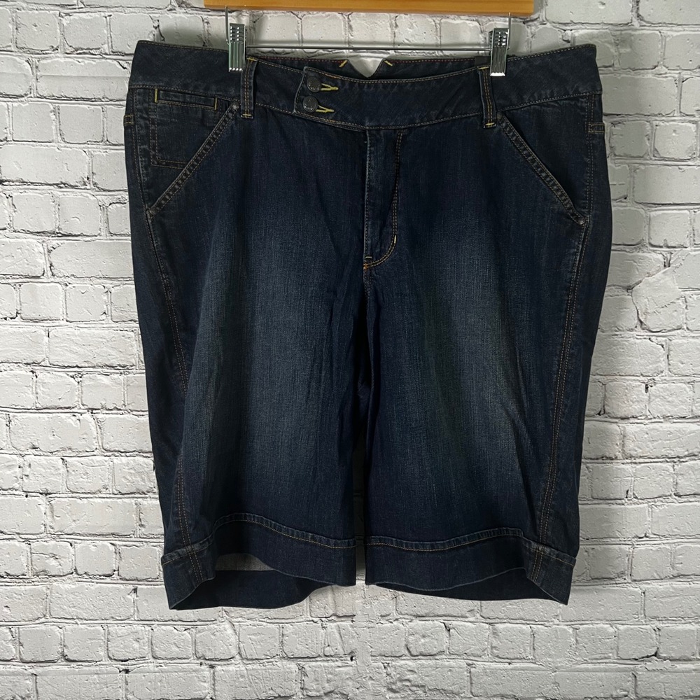 Lane Bryant Women's Size 20 Dark Wash Denim Bermuda Shorts NWT